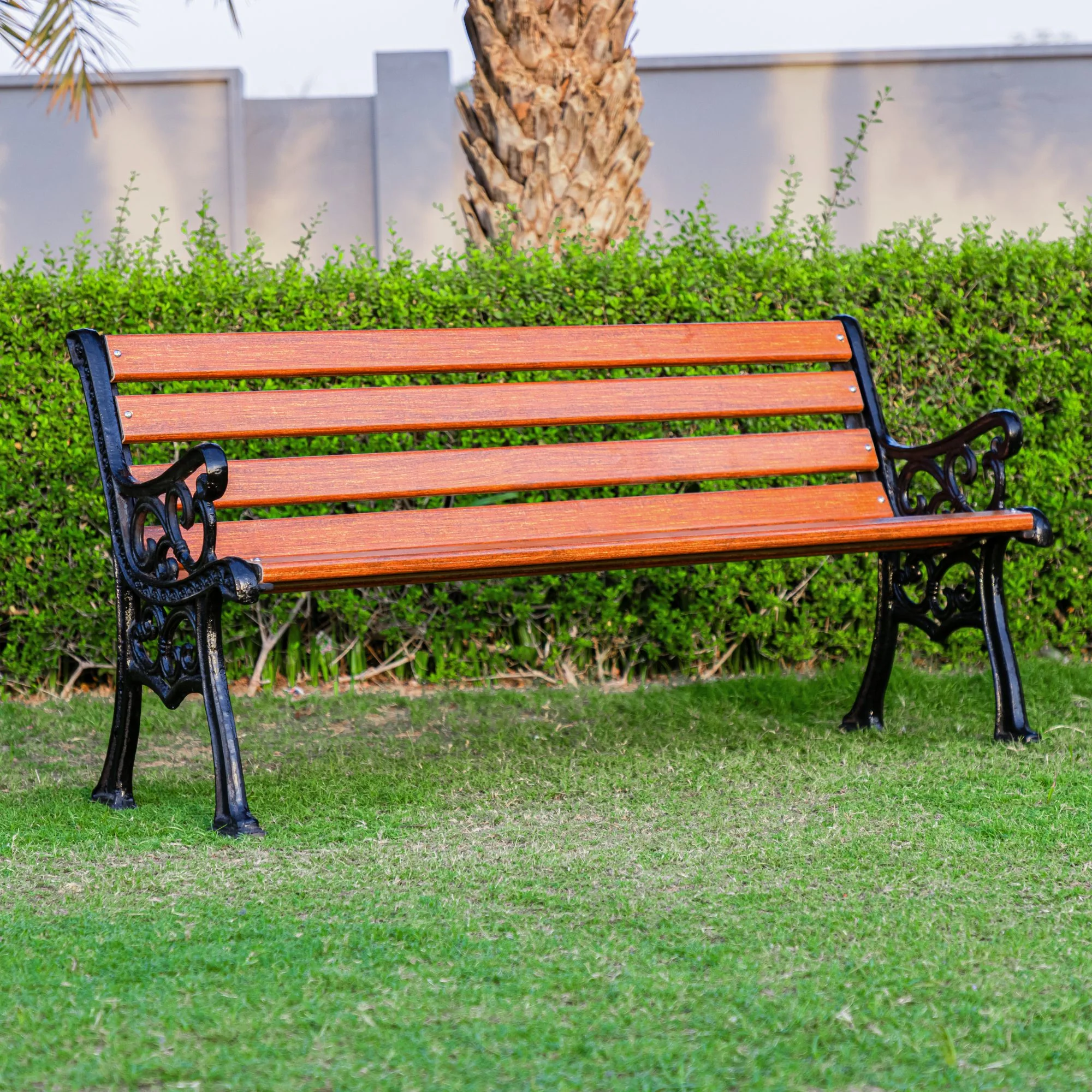 Cast iron and wooden outdoor garden bench manufacturer in Chennai.